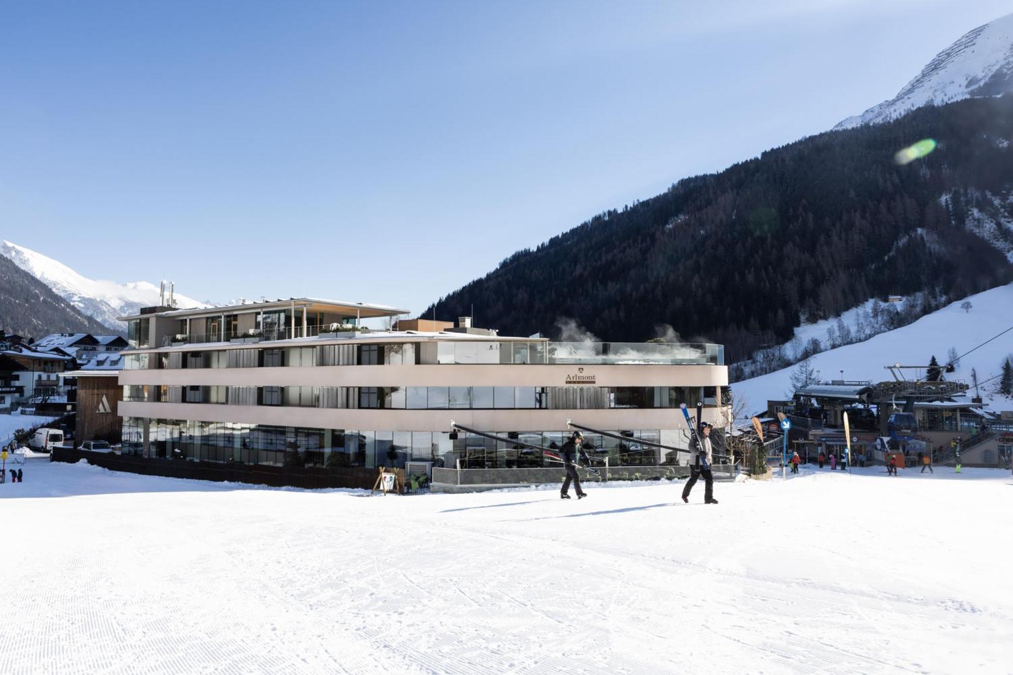 Hotel Arlmont 4 Stern Superior Sankt Anton am Arlberg Exterior photo